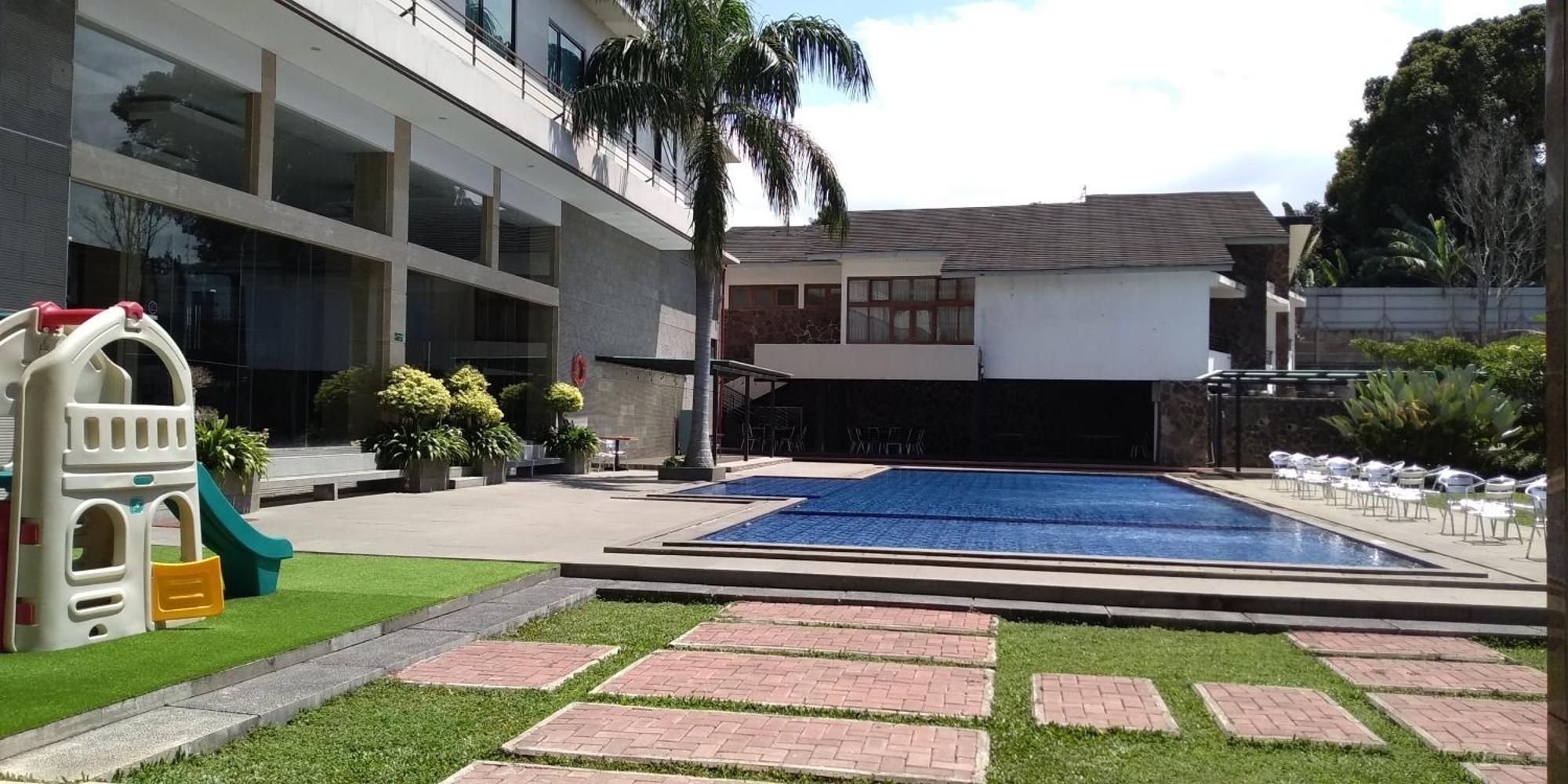 Novena Hotel Bandung Lembang Eksteriør bilde