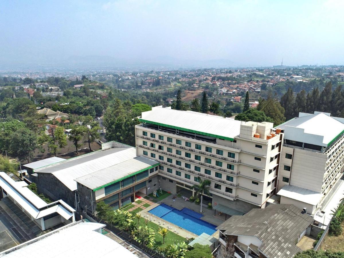 Novena Hotel Bandung Lembang Eksteriør bilde